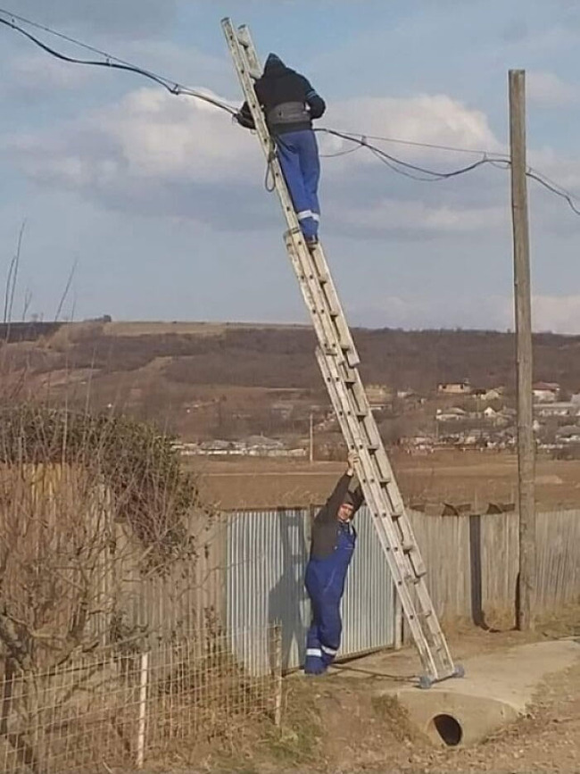 funny-workplace-safety-violations-5-6274dbd2886df__700