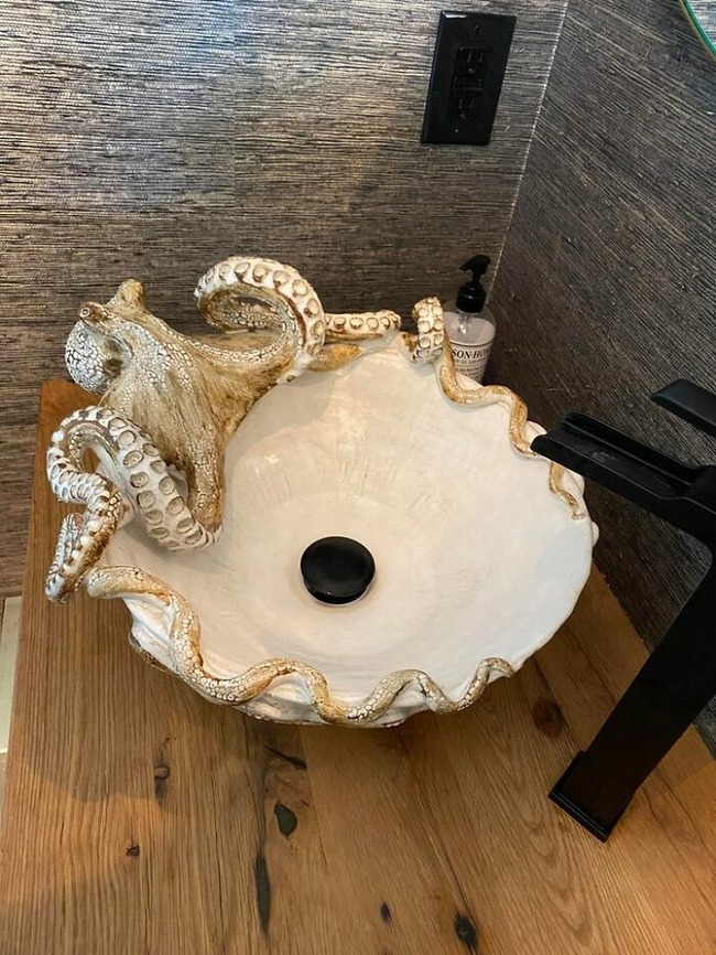 bad-design-hard-to-clean-things-62d155d0d3641__700