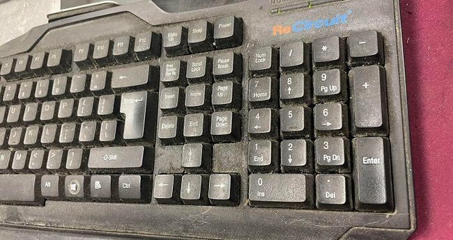 6446315be7125_infuriating-coworkers (1)