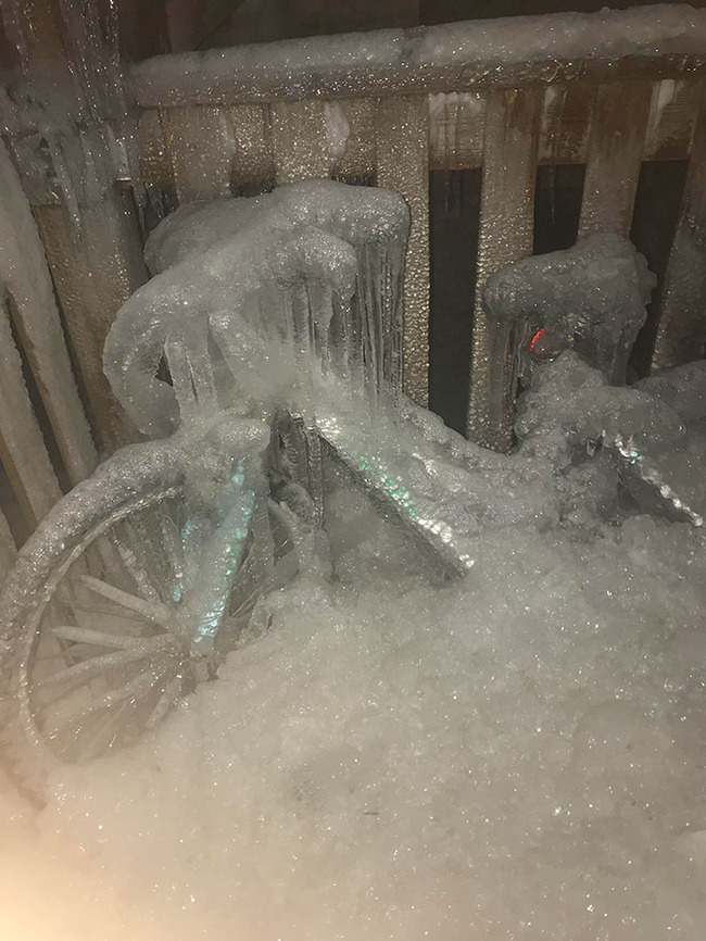 freezing-temperature-cold-winter-pics-33-63bff0e33f84f__700