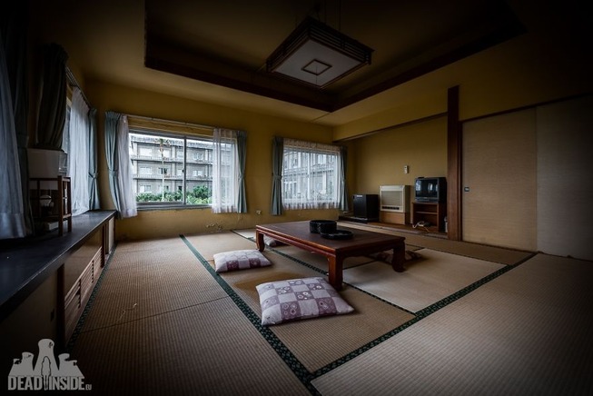 The-biggest-abandoned-hotel-in-Japan-5be55c7c92867__880