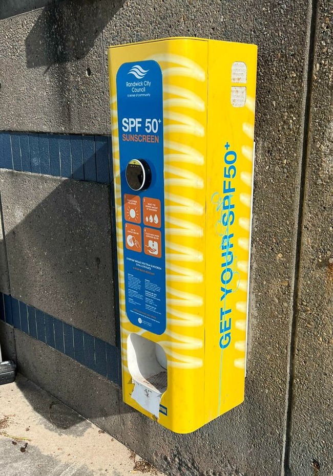 63c6870d937d4_interesting-unusual-vending-machines