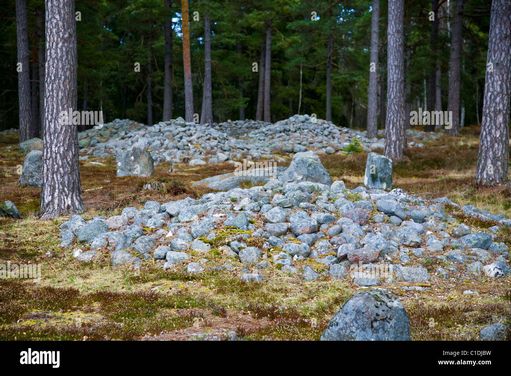 cairns-at-the-7th-century-burial