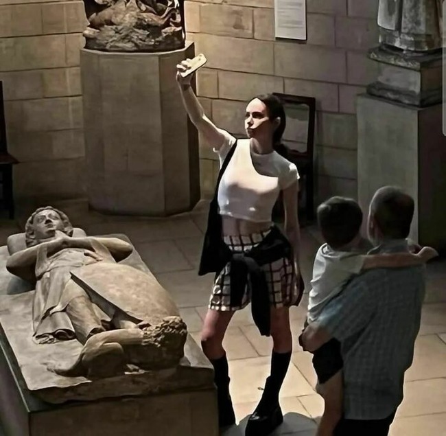 ClMHmT2IP5C-png__700