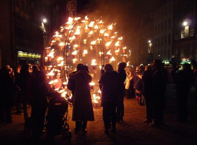 Edinburgh_Hogmanay_2010_4234793752-636a0fe44b33d__700