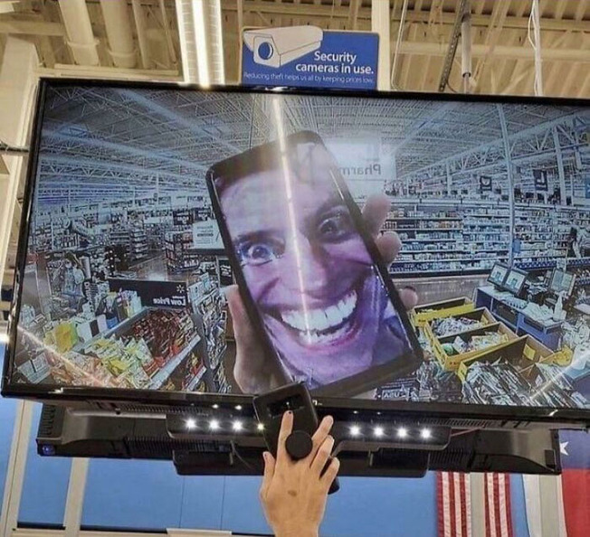 people-of-walmart-228-623493b42937e__700