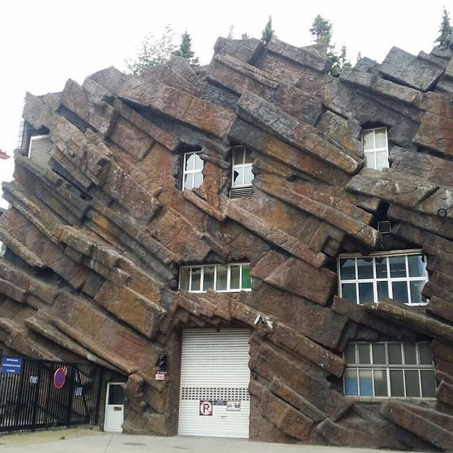 ugly-belgian-houses-48-5cab0a8184df6__700