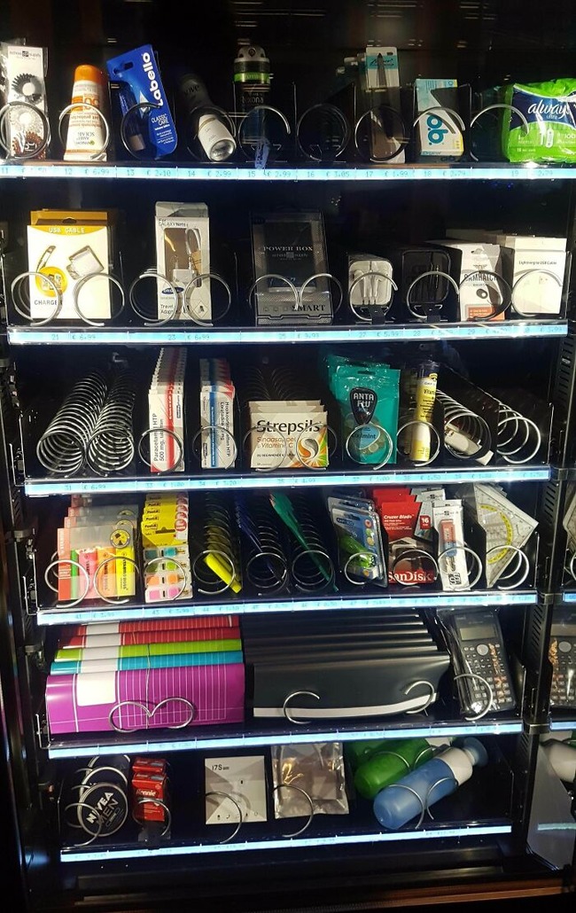 63c55e2b1e952_interesting-unusual-vending-machines