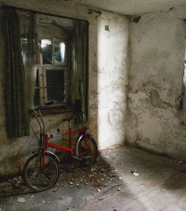 terrible-real-estate-photos-37-5c35ea817820d__700