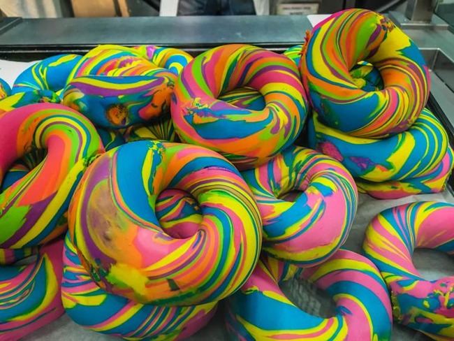 Rainbow-Bagel-Brooklyn-1