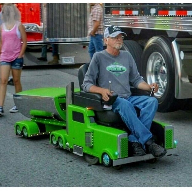 BrUHSY-B2OU-png__700