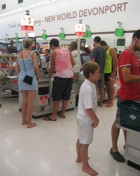 barefoot-shopping-in-NZ