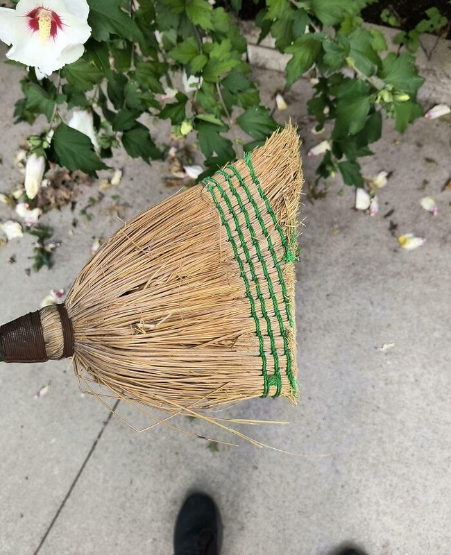 67e134f085376_well-worn-down-things