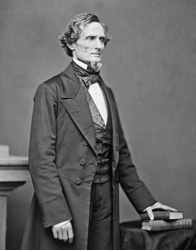 President-Jefferson-Davis-680f2d03dcff7__700