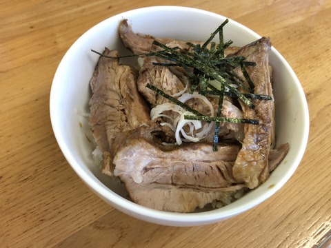 チャーシュー丼