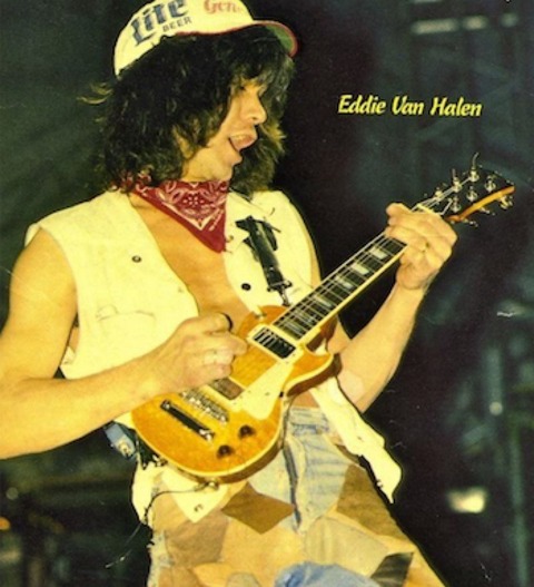 エディヴァンヘイレンのミニレスポール、PEAVEY製EVH製ミニウルフ