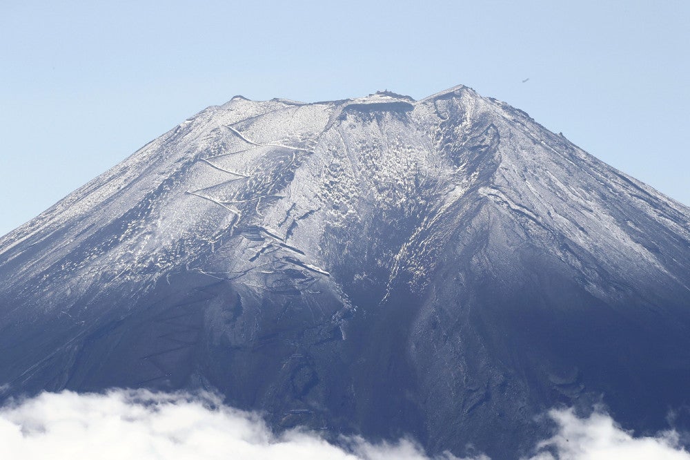何が始まろうとしてるのか 富士山が噴火しそう 雪が熱で溶けている 画像あり Newsまとめちゃん