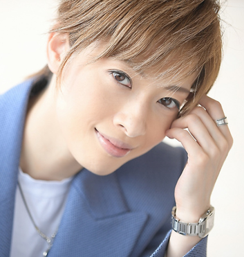 芸能 元宝塚トップスター龍真咲 電撃入籍 Newsまとめちゃん