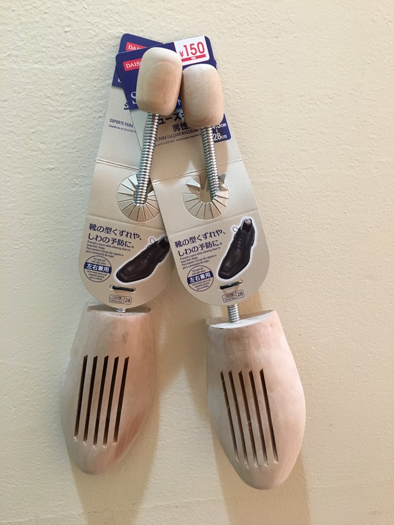 ダイソーのシューキーパー 1965