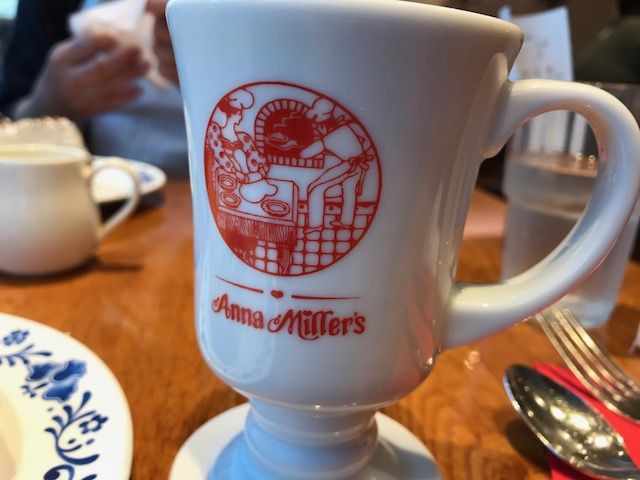 ビッグなパイが人気の「Anna Miller's（アンナミラーズ