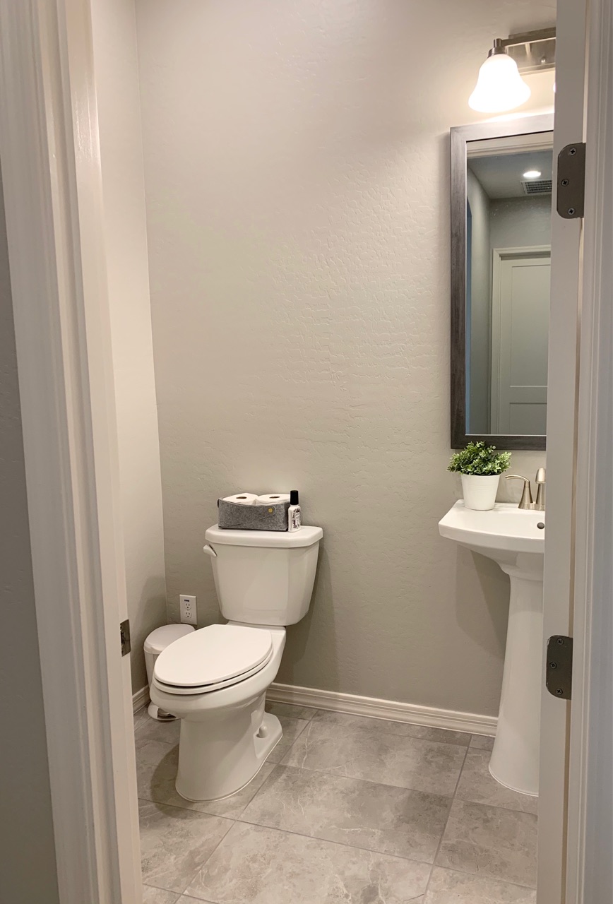 アメリカでは普通 自宅にトイレが4つ アリヤとムサシのおうち In Arizona アメリカでは普通 自宅にトイレが4つ アリヤとムサシのおうち In Arizona