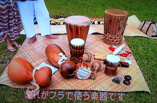 長谷川潤ハワイを踊る～ご覧になってますか？10/12はAkaka Falls