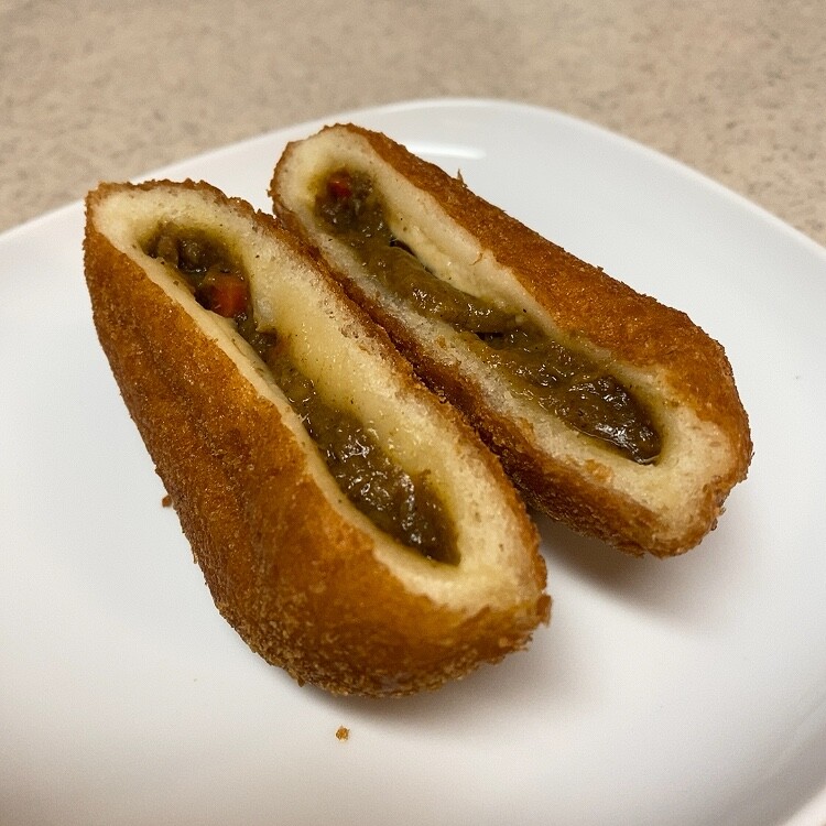 セブンイレブンで神奈川限定 スパイス薫るビーフカレーパン 東急沿線探検ブログ