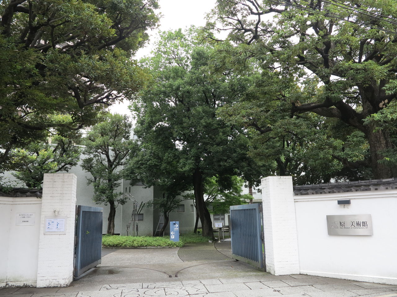 快楽の館 K 篠山紀信 篠山紀信展「快楽の館」（原美術館）でも話題の「和泉里沙