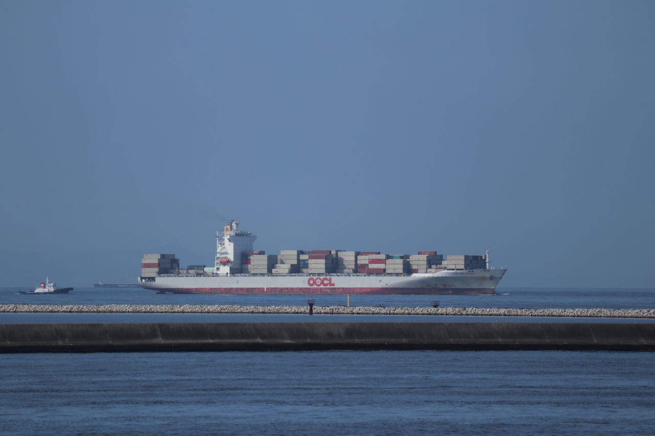 OOCL コンテナ船 : あまがみ