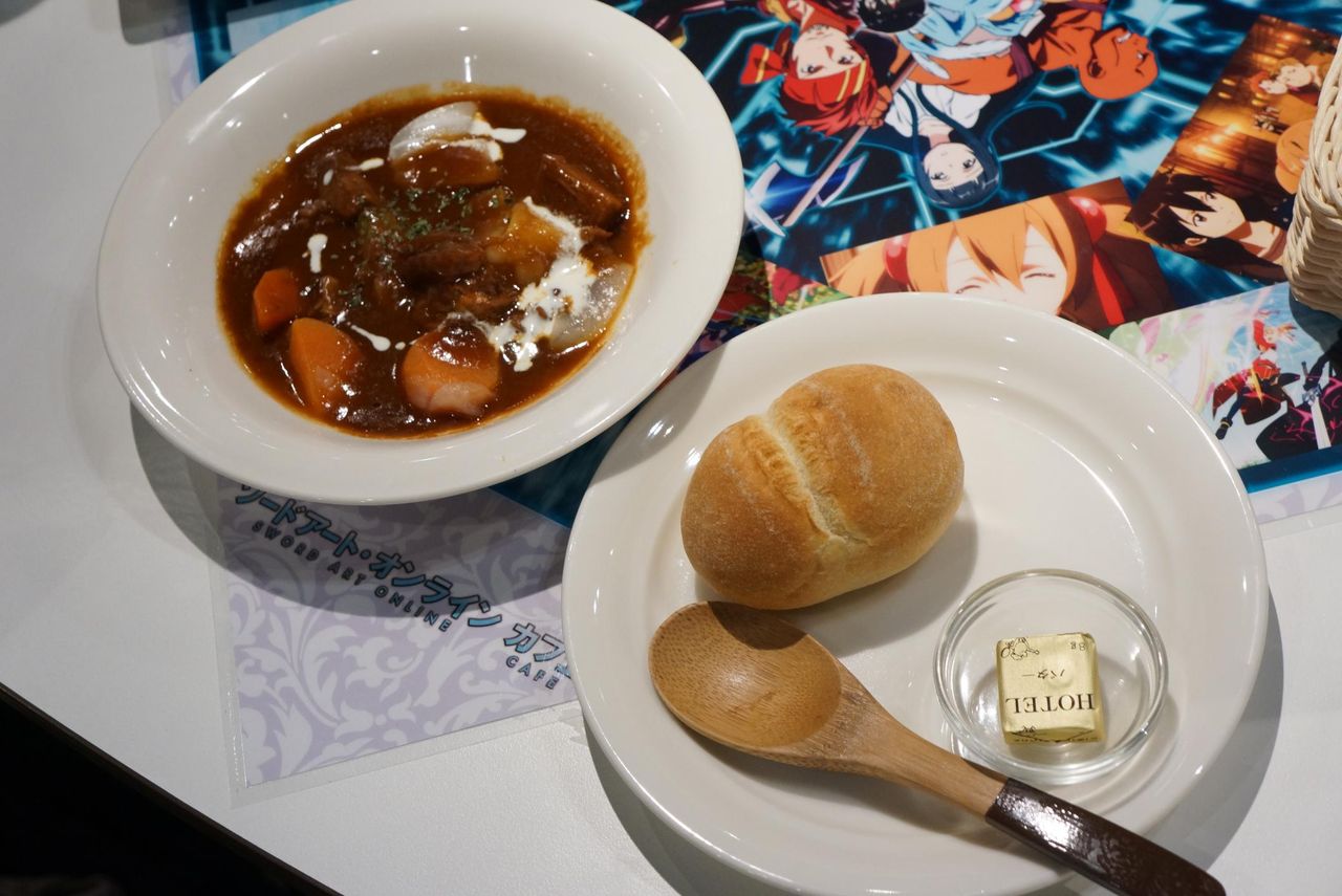 これはカフェであってもゲームではない グッ鉄カフェにて ソードアート オンラインカフェ 開催 アキバ探偵 尼マイク