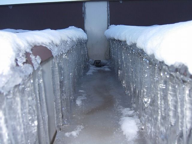 無落雪 スノーダクト 屋根のツララと氷 佐藤隆生ip研究所 旧 屋根の興研 所長のぶろぐ 無落雪 スノーダクト 屋根のツララと氷 佐藤隆生ip研究所 旧 屋根の興研 所長のぶろぐ