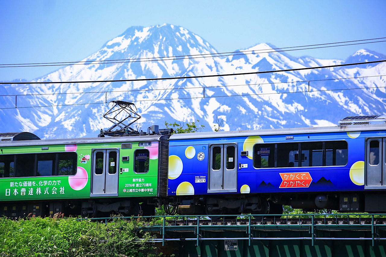 えちごトキめき鉄道ET127系@V5編成（カラフル） : FreeBee vol.2