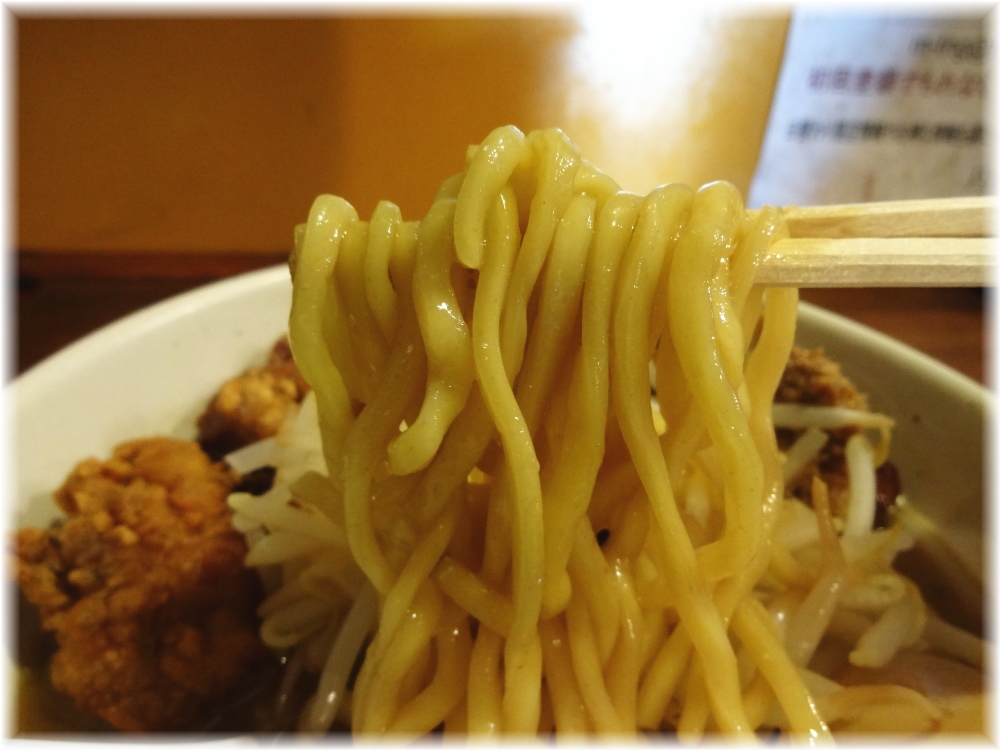 麺処丹行味素超辺鄙 ガッツリ!焦がし味噌麺の麺