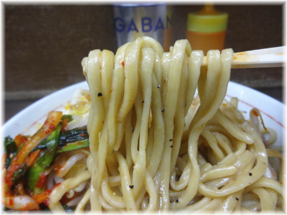 関内二郎 汁なしの麺