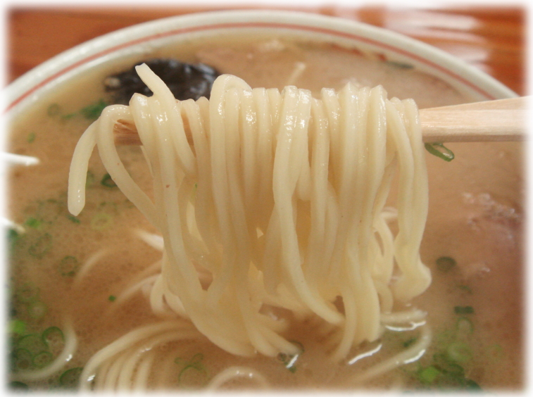 圭順 ラーメンの麺
