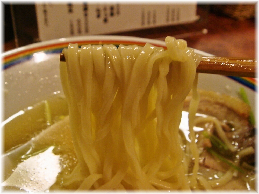 らーめん晴 塩らーめんの麺