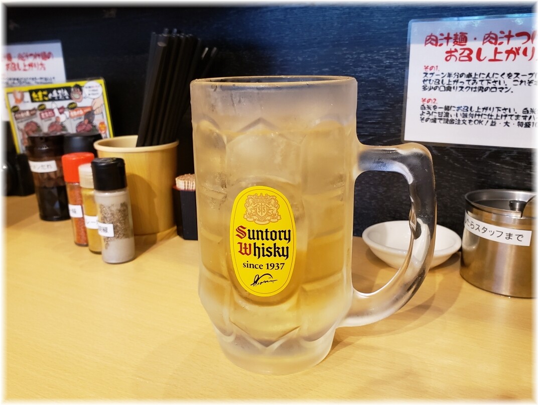 肉汁麺ススム新橋店 角ハイボール