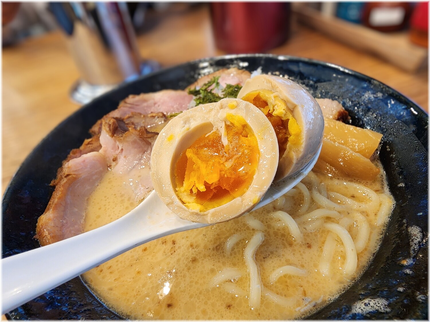 五ノ神水産3 らーめん銀だら絞り(味玉入り・肉増し)の具4