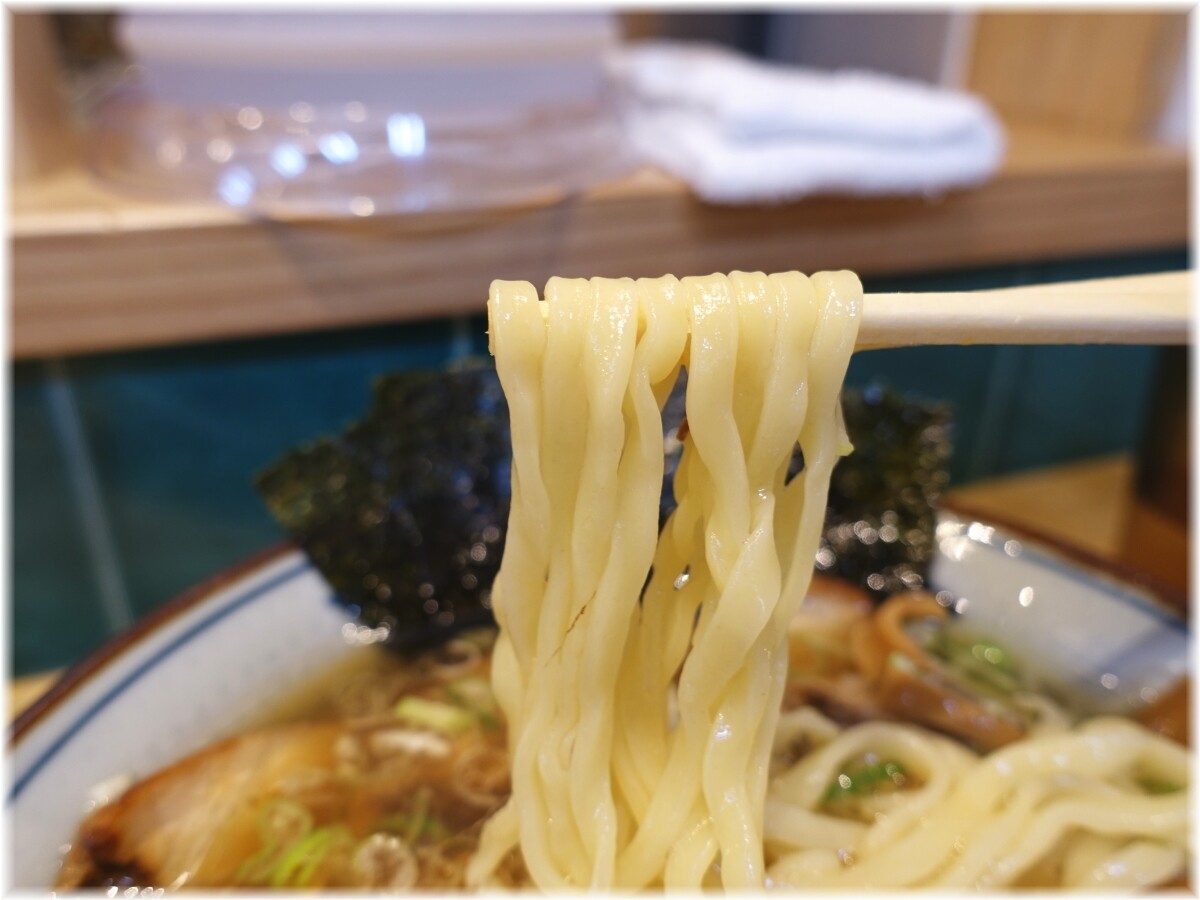はるちゃんラーメン 特製中華そばの麺