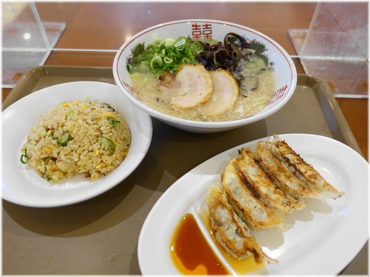 博多だるまMM店 博多セット