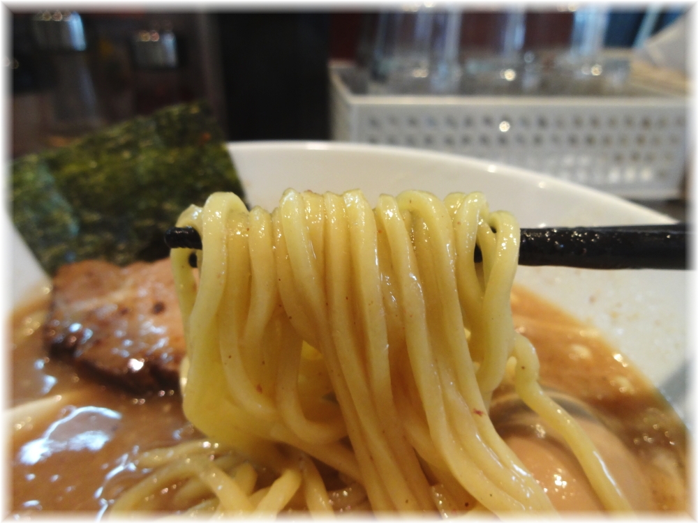麺やまらぁ 味玉やまらぁの麺