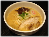北狼 黒・豚骨醤油ラーメン
