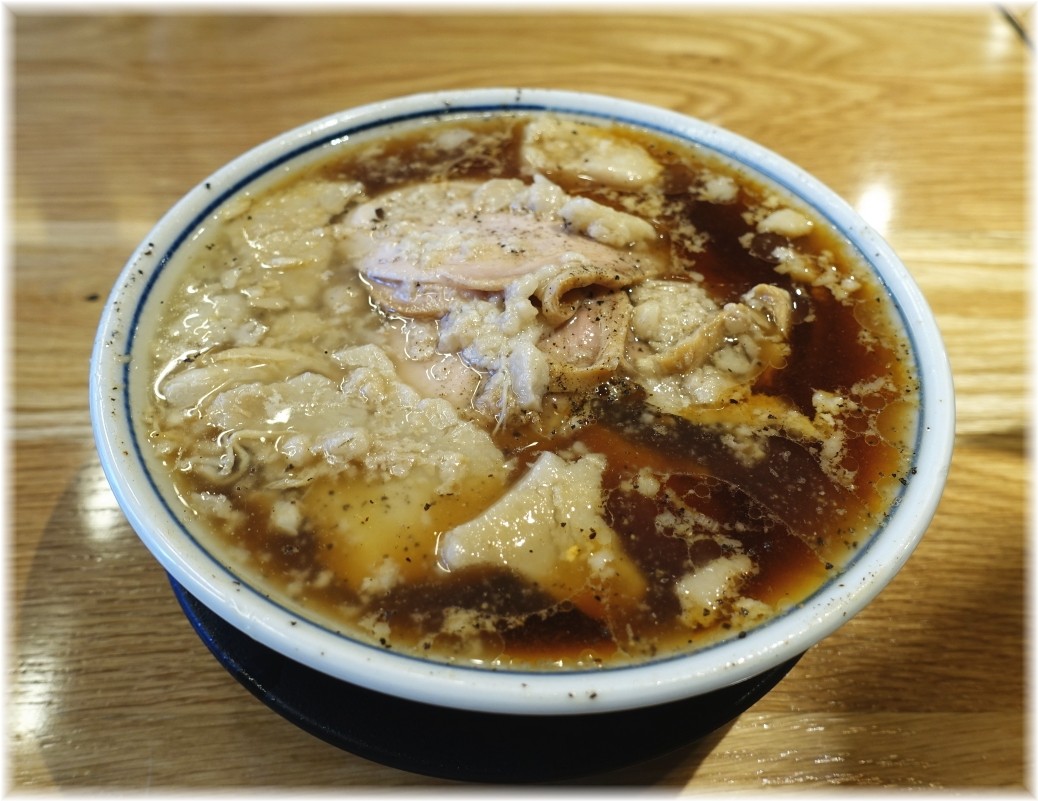 凪川口東口駅前店 脂(ふつうの煮干ラーメン)