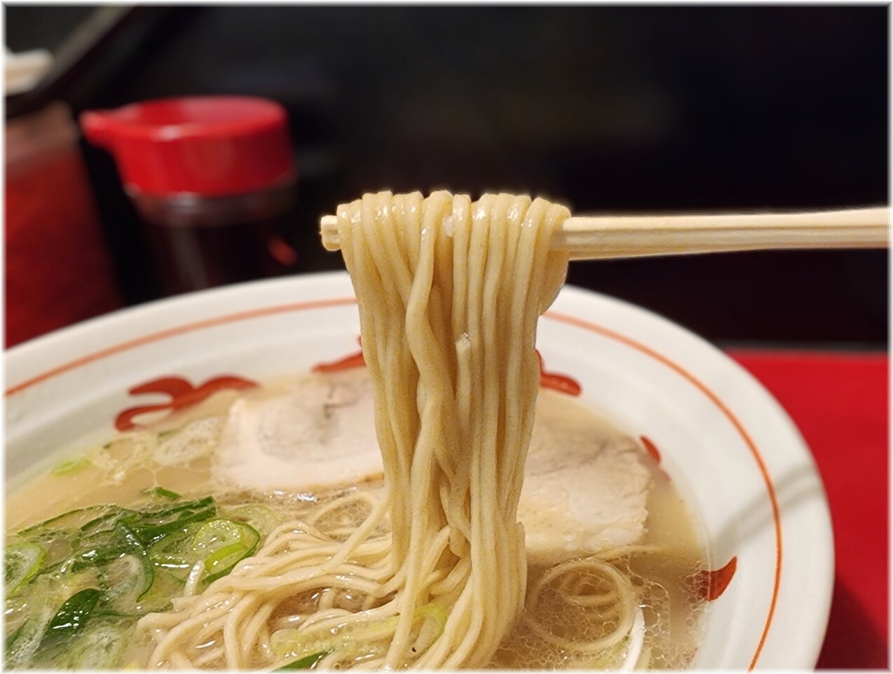 長浜屋台やまちゃん銀座店3 長浜ラーメンの麺