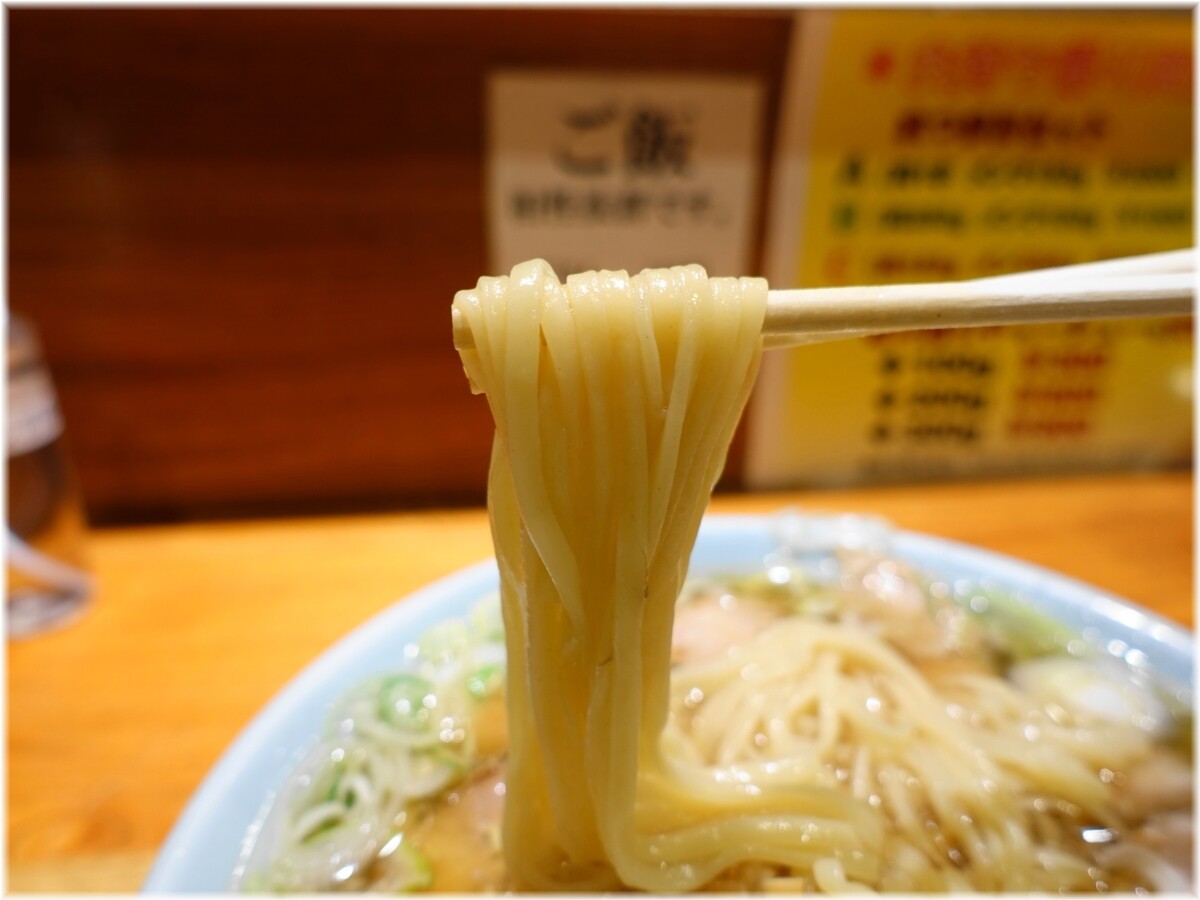 生田庵 切りたてチャーシュー麺の麺