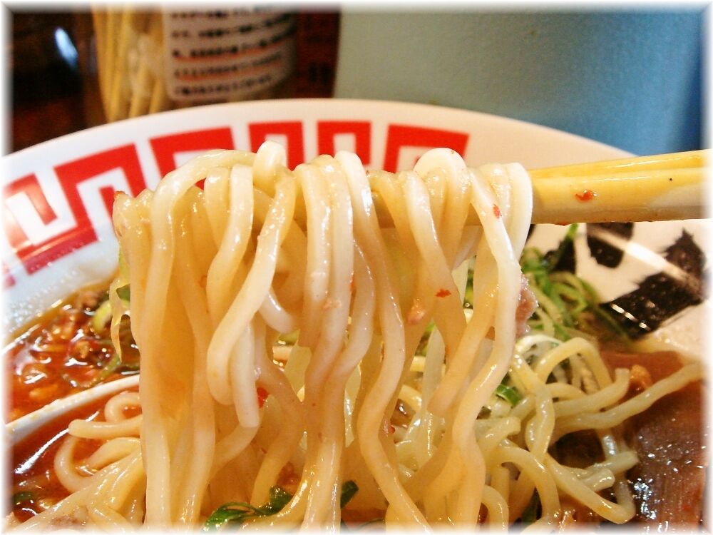 麺場じゃげな 海老塩あじの担々麺の麺