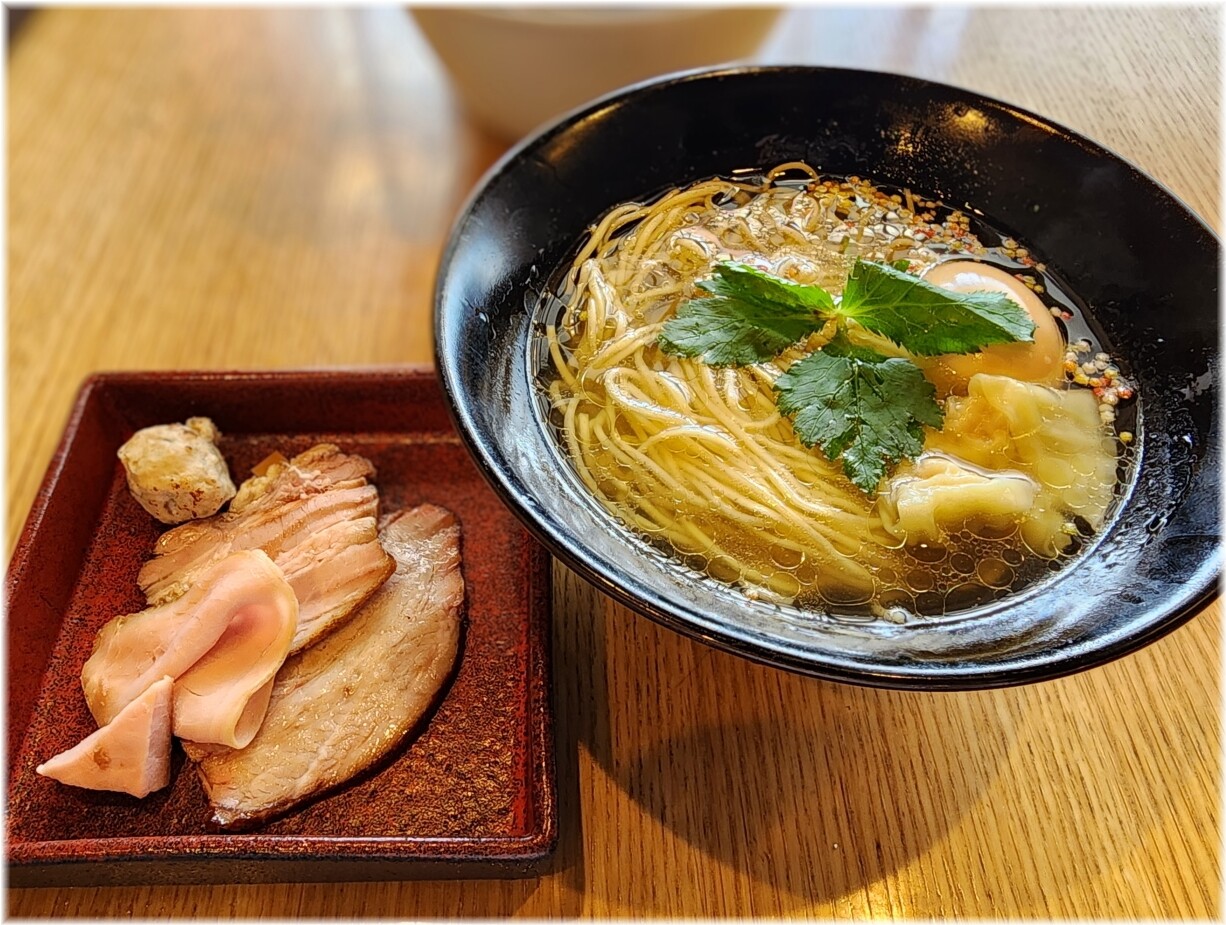 支那蕎麦屋藤花 特製塩らぁ麺