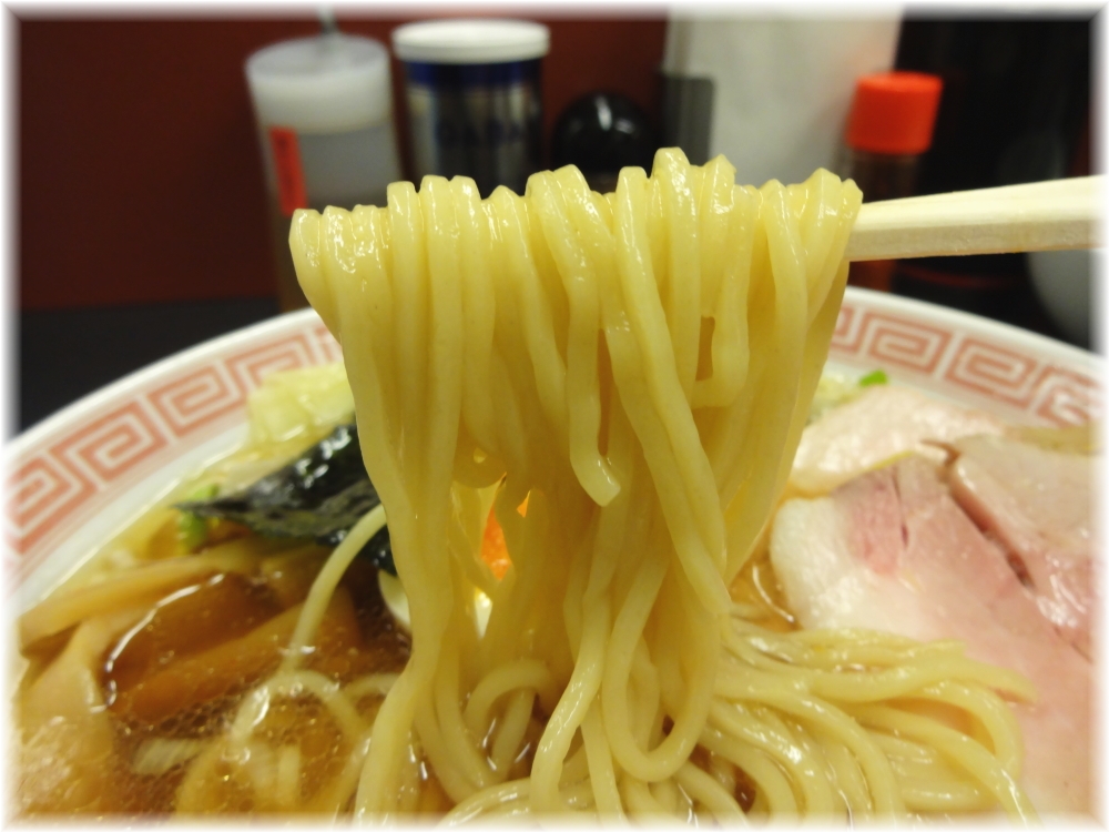 大至 チャーシューメン+スーパーワンタンの麺