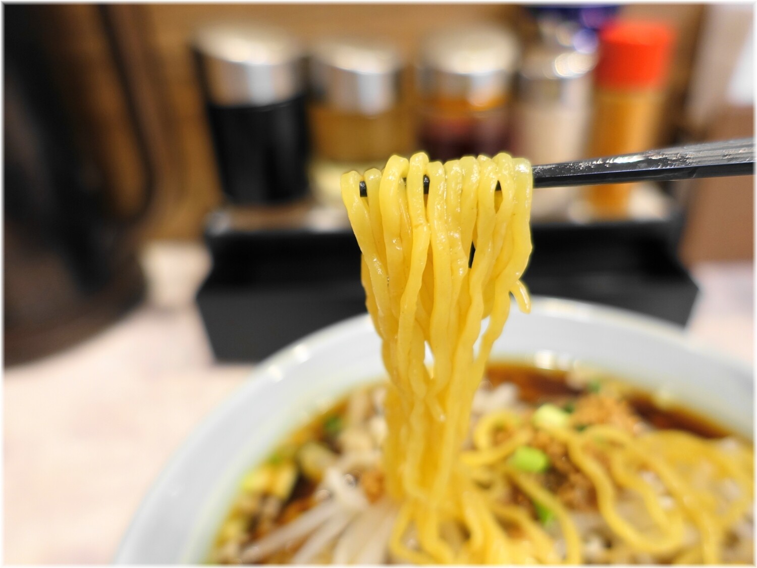 一番館川崎店 かけラーメンの麺