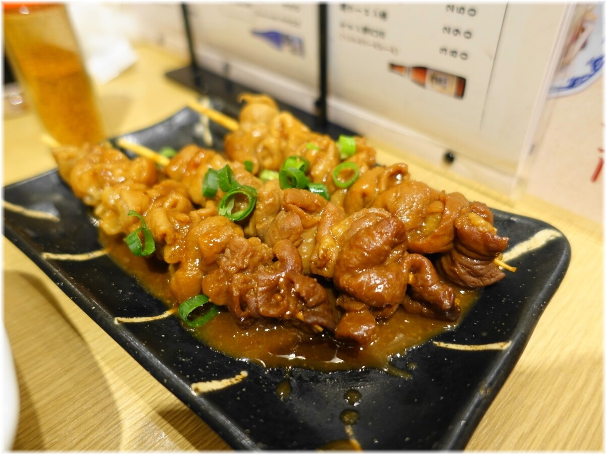 由丸大手町店 味噌ホルモン串